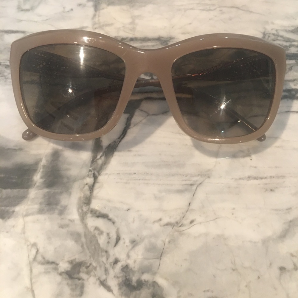 Woman’s Taupe Burberry Sunglasses Made In Italy